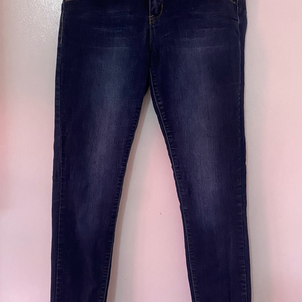 Wanna betta but skinny woman jeans